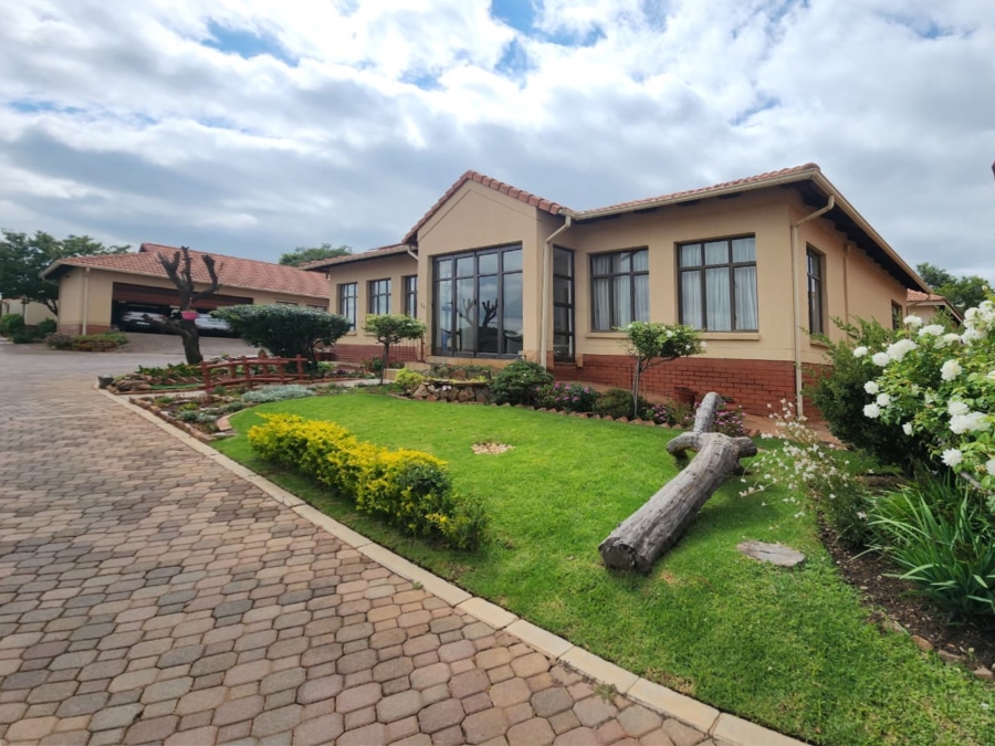 3 Bedroom Property for Sale in Xanadu Nature Estate North West